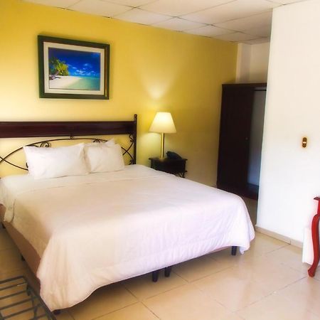 Hotel Santa Elena Antiguo Cuscatlán المظهر الخارجي الصورة