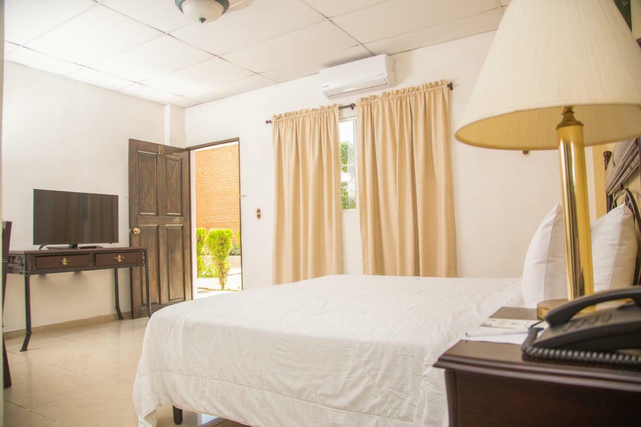 Hotel Santa Elena Antiguo Cuscatlán المظهر الخارجي الصورة